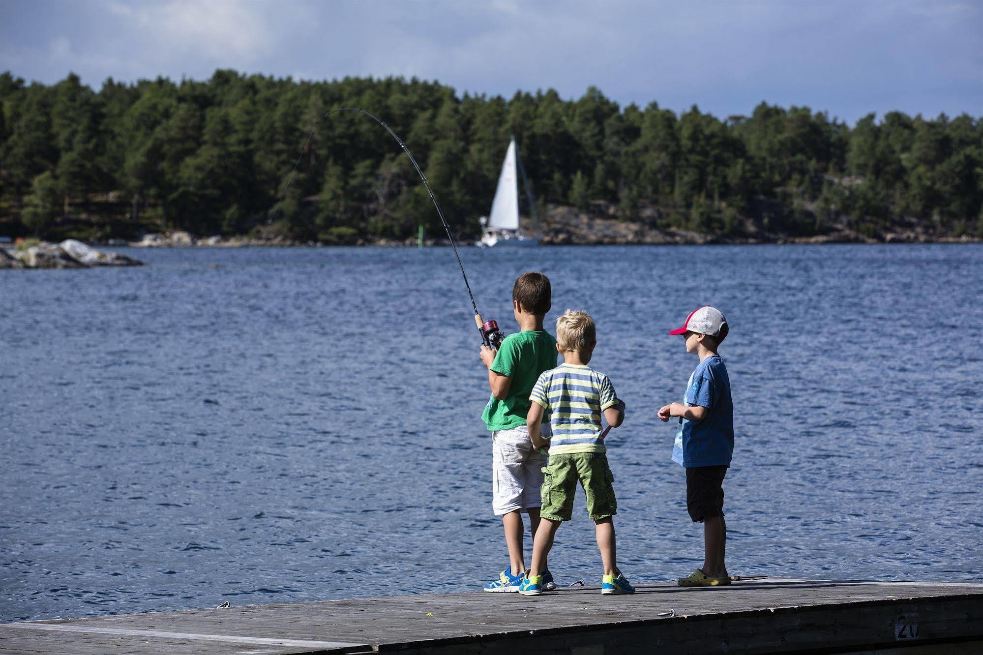 Djuroenaeset Hotell & Konferens Djurhamn Zewnętrze zdjęcie