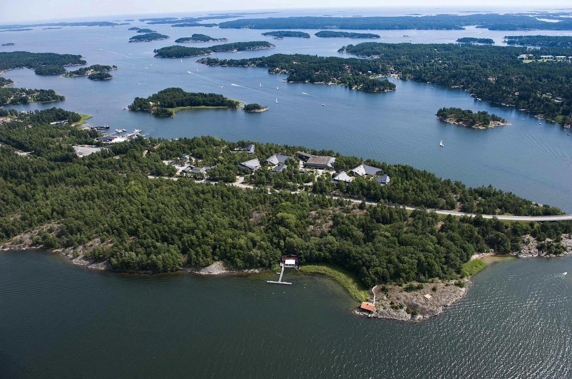 Djuroenaeset Hotell & Konferens Djurhamn Zewnętrze zdjęcie