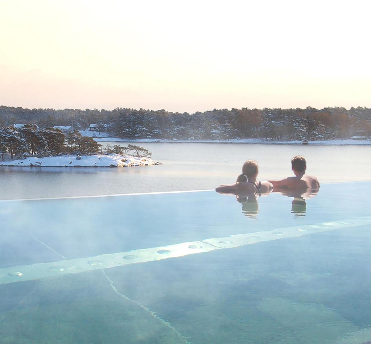 Djuroenaeset Hotell & Konferens Djurhamn Zewnętrze zdjęcie
